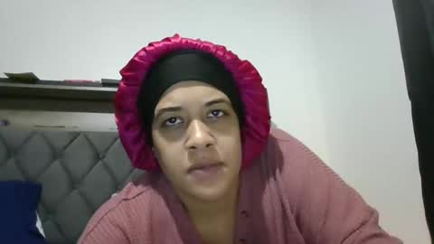 Stephanie online show from 02/19/25, 06:00