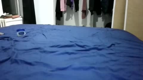 Stephanie online show from 10/12/25, 01:15