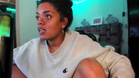 Snapshot of ladydanniela chatting on 12/19/24, 06:23 leidy daniela online show from 12/19/24, 06:23