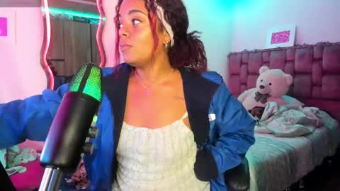 Snapshot of ladydanniela chatting on 01/10/25, 01:09 leidy daniela online show from 01/10/25, 01:09