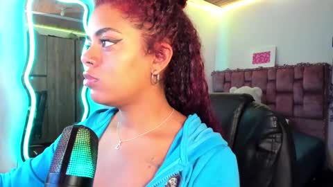 Snapshot of ladydanniela chatting on 01/15/25, 05:50 leidy daniela online show from 01/15/25, 05:50