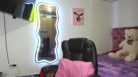 Snapshot of ladydanniela chatting on 02/04/26, 02:06 leidy daniela online show from 02/04/26, 02:06