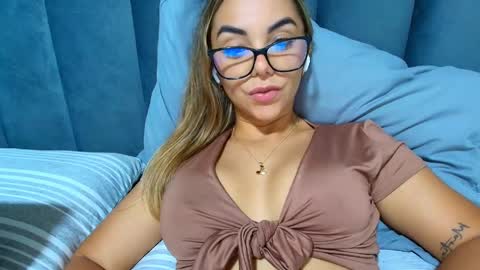 Hello im lady nice to meet you  online show from 05/06/26, 06:35