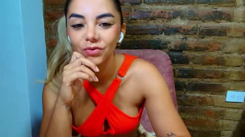 Hello im lady nice to meet you  online show from 05/18/26, 07:20