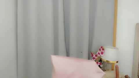 Snapshot of ladyfucker_ chatting on 10/05/25, 12:20 ladyfucker_ online show from 10/05/25, 12:20