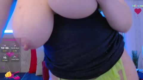 Snapshot of ladyjeen chatting on 03/06/25, 04:17 Lady Jeen Back on Sunday 8th of December online show from 03/06/25, 04:17