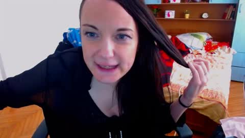 Snapshot of ladylhoty chatting on 06/13/26, 01:20 LadyLHoty online show from 06/13/26, 01:20