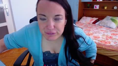 Snapshot of ladylhoty chatting on 06/18/26, 12:20 LadyLHoty online show from 06/18/26, 12:20