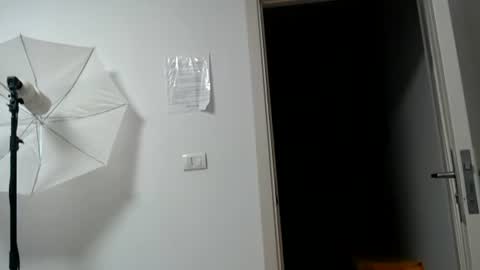 Lia online show from 06/16/26, 10:07