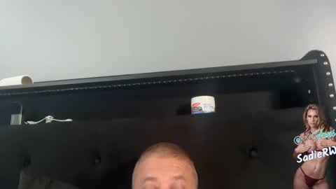 Snapshot of ladylorreign chatting on 10/15/25, 03:23 ladylorreign online show from 10/15/25, 03:23