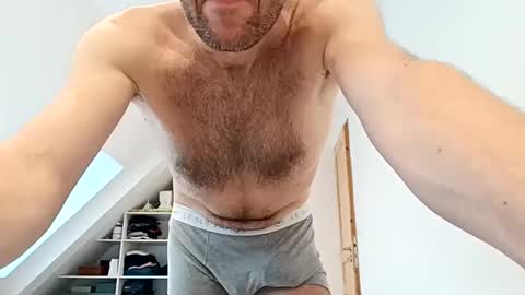 Snapshot of ladylover_1 chatting on 12/13/24, 09:02 ladylover_1 online show from 12/13/24, 09:02