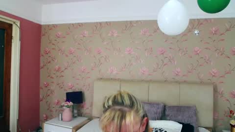 Snapshot of ladymariahx chatting on 02/24/25, 01:46 ladymariahx online show from 02/24/25, 01:46