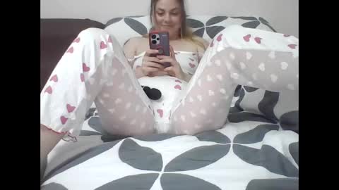 LadyMellns online show from 10/17/25, 11:18