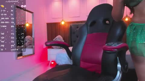 LADY  online show from 11/11/25, 07:58