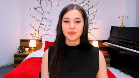 Snapshot of ladyofcandy chatting on 02/08/25, 05:08 Amelia online show from 02/08/25, 05:08