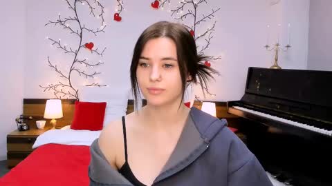 Snapshot of ladyofcandy chatting on 02/26/25, 11:52 Amelia online show from 02/26/25, 11:52