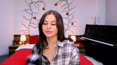 Snapshot of ladyofcandy chatting on 03/07/25, 04:22 Amelia online show from 03/07/25, 04:22