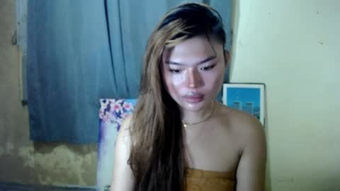 Snapshot of ladyofyou_dreamxoxo chatting on 07/15/26, 10:04 LILY online show from 07/15/26, 10:04