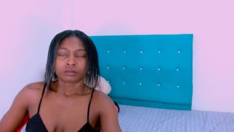 laura online show from 01/04/25, 03:49