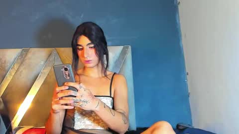 Snapshot of ladys_horny chatting on 02/05/26, 10:36 Camila y Ashley online show from 02/05/26, 10:36