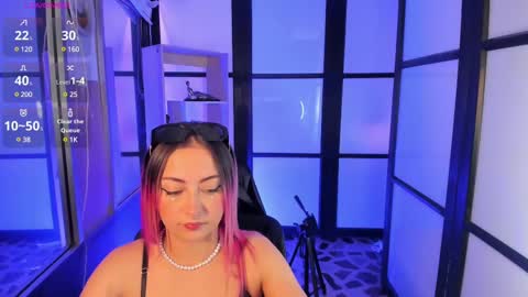 Lady  online show from 02/11/25, 04:33