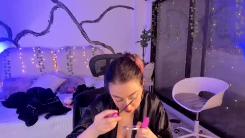 Lady  online show from 11/01/25, 04:36