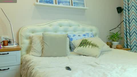 Snapshot of ladysweetwife chatting on 02/15/26, 02:19 Maria online show from 02/15/26, 02:19