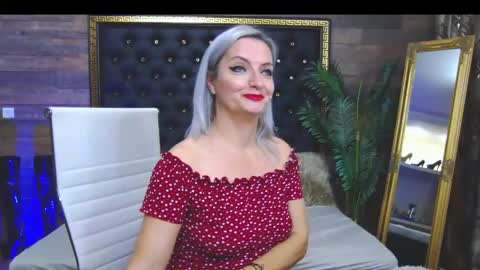 Snapshot of ladytouch chatting on 12/27/24, 05:42 ladytouch online show from 12/27/24, 05:42