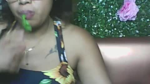 LadyXSnakes online show from 12/05/25, 12:03