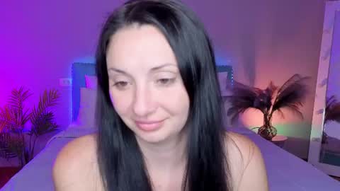 Snapshot of ladyynoir chatting on 07/17/26, 07:19 Kate online show from 07/17/26, 07:19