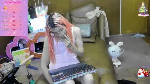 Skinnygirl online show from 09/19/25, 12:45