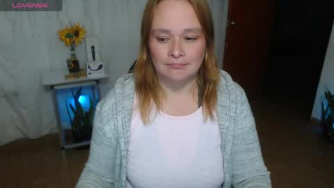 Snapshot of lahurent_weed420 chatting on 05/24/26, 01:54 paola and a guest lol online show from 05/24/26, 01:54