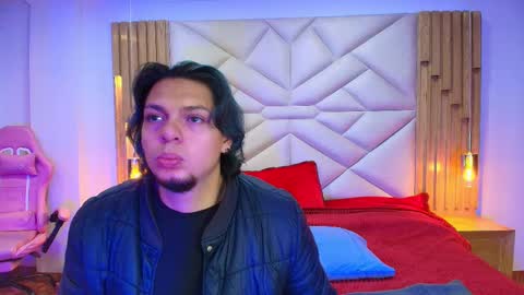 laia_and_damian online show from 10/14/25, 07:36