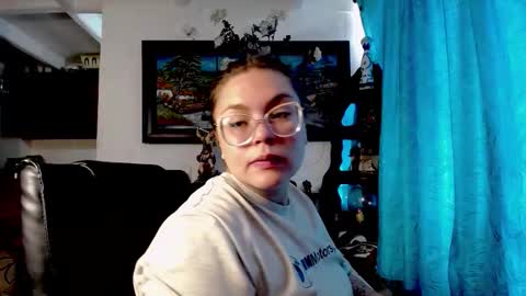 laia_hadid online show from 02/25/26, 03:43