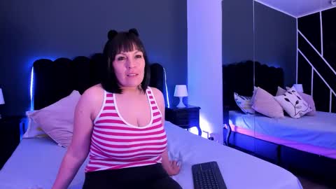 Laila online show from 01/15/26, 05:23