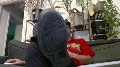 Snapshot of laidback_and_chill chatting on 12/31/24, 03:23 Rick online show from 12/31/24, 03:23