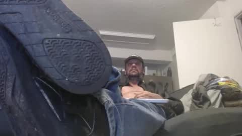 Snapshot of laidback_and_chill chatting on 10/29/25, 07:32 Rick online show from 10/29/25, 07:32