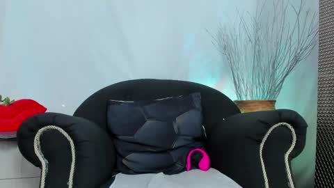 Lailacastillo online show from 04/22/26, 02:51