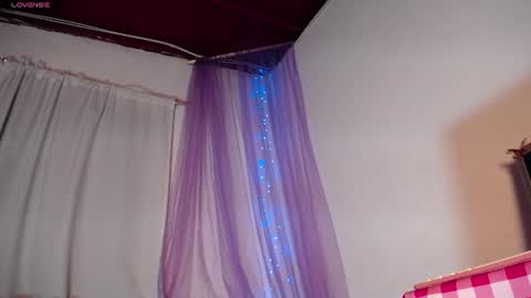 Laila online show from 07/24/26, 04:21