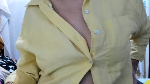 Snapshot of lailasensu chatting on 12/01/25, 01:16 LAILA online show from 12/01/25, 01:16