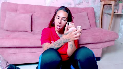 Snapshot of laisy_fox chatting on 02/04/25, 02:10 Laisy fox online show from 02/04/25, 02:10