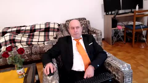 lajose52 online show from 01/18/25, 12:57