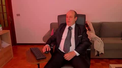 lajose52 online show from 11/23/25, 04:40