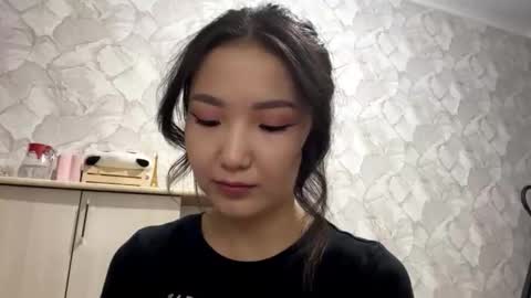 Snapshot of lakeishatimber chatting on 09/18/25, 03:36 Luna online show from 09/18/25, 03:36