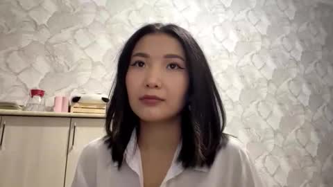Snapshot of lakeishatimber chatting on 09/20/25, 03:35 Luna online show from 09/20/25, 03:35