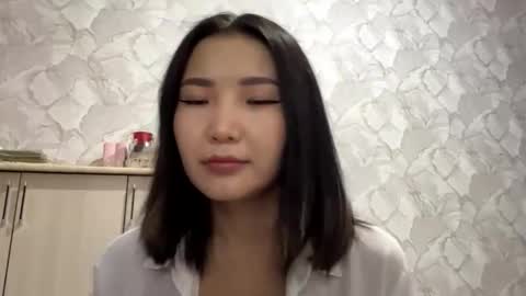 Snapshot of lakeishatimber chatting on 09/21/25, 03:02 Luna online show from 09/21/25, 03:02