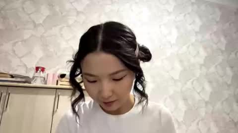 Snapshot of lakeishatimber chatting on 09/25/25, 03:05 Luna online show from 09/25/25, 03:05