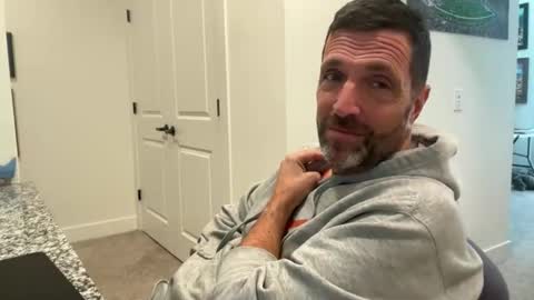 Texas Guy online show from 01/10/26, 05:26