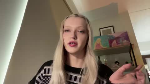 Elsa online show from 05/15/26, 02:57