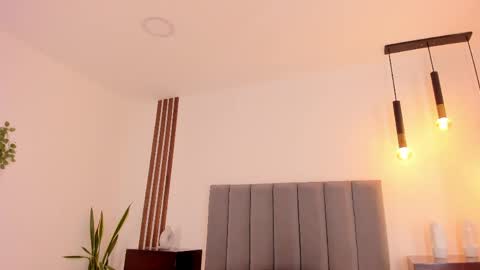 Lakshmi online show from 04/08/26, 03:06